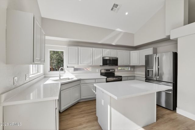 979 E ROSEBUD Drive, San Tan Valley, AZ 85143