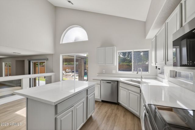 979 E ROSEBUD Drive, San Tan Valley, AZ 85143