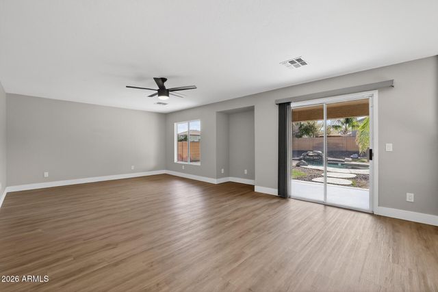 979 E ROSEBUD Drive, San Tan Valley, AZ 85143