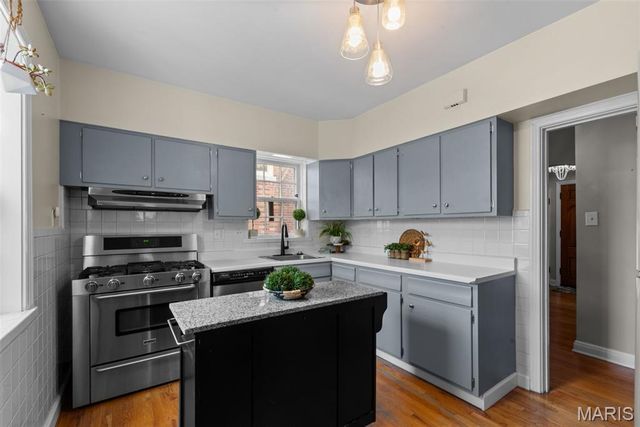 7464 Stanford Avenue, University City, MO 63130