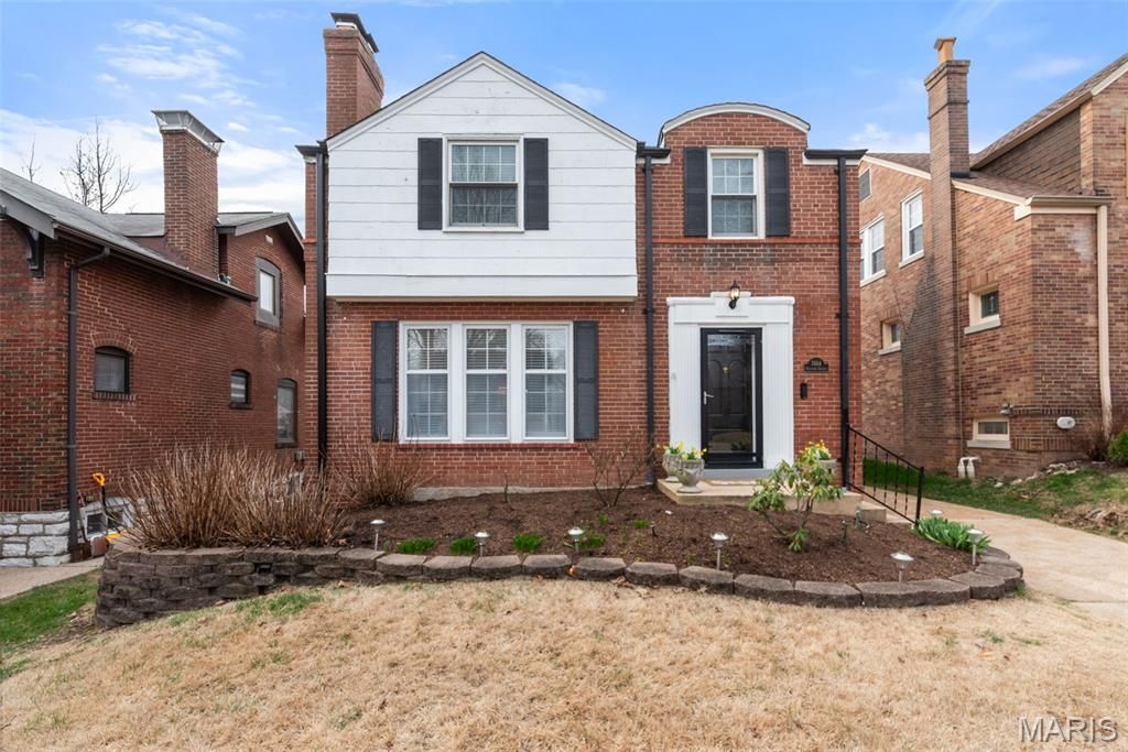 7464 Stanford Avenue, University City, MO 63130