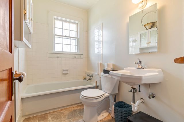 1125 Dawson Rd, White Bluff, TN 37187