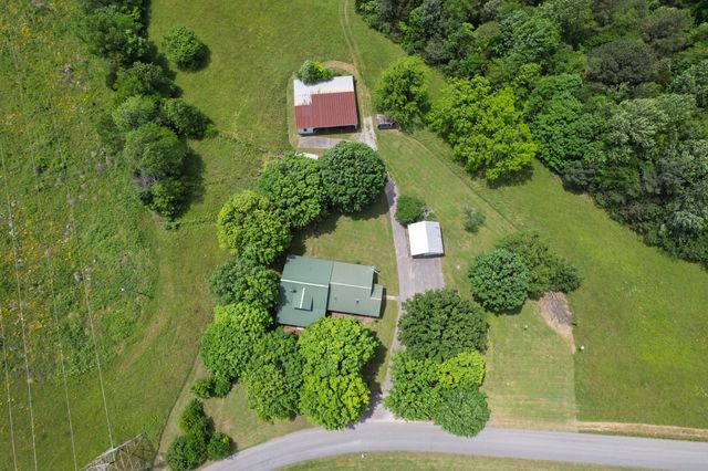 1125 Dawson Rd, White Bluff, TN 37187
