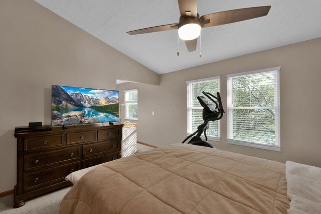 3077 Highland Park Drive, Pickerington, OH 43147