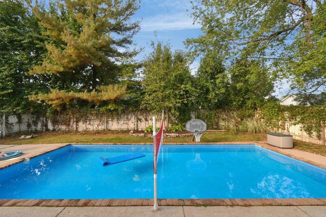 3077 Highland Park Drive, Pickerington, OH 43147