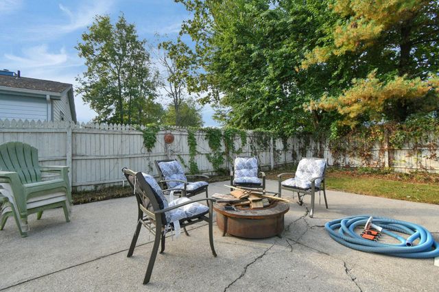 3077 Highland Park Drive, Pickerington, OH 43147