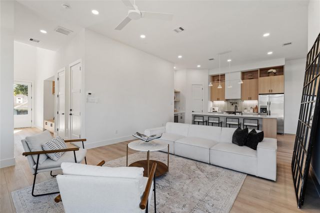 1421 E 36th Street, Houston, TX 77022