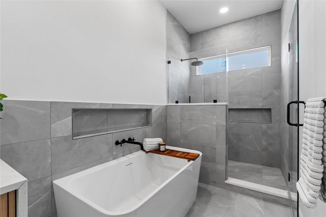 1421 E 36th Street, Houston, TX 77022