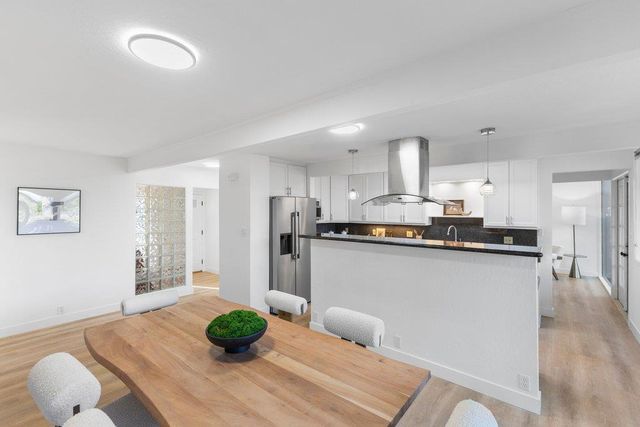 1484 Kingfisher Way, Sunnyvale, CA 94087