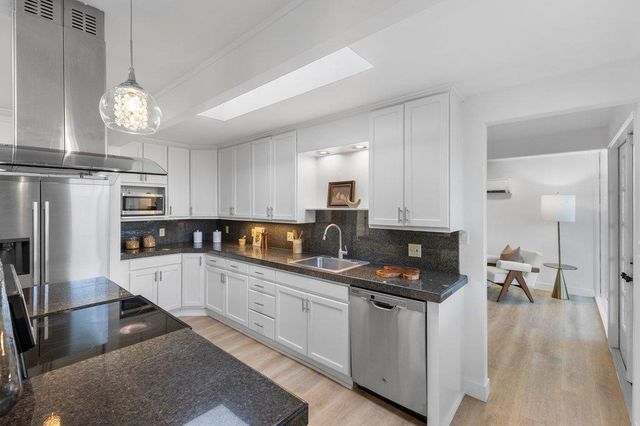 1484 Kingfisher Way, Sunnyvale, CA 94087