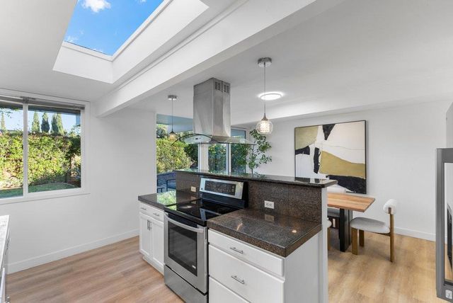 1484 Kingfisher Way, Sunnyvale, CA 94087