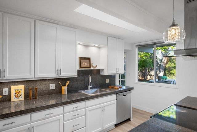 1484 Kingfisher Way, Sunnyvale, CA 94087