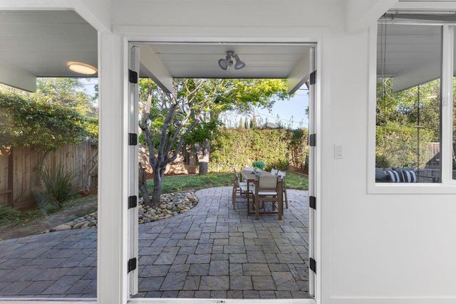 1484 Kingfisher Way, Sunnyvale, CA 94087