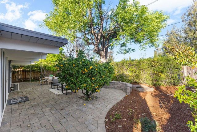 1484 Kingfisher Way, Sunnyvale, CA 94087