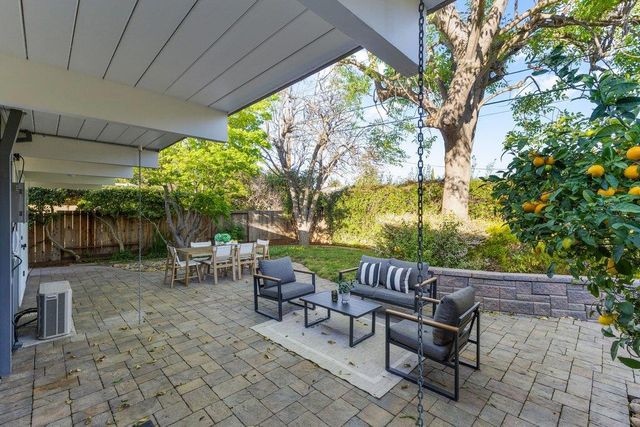 1484 Kingfisher Way, Sunnyvale, CA 94087