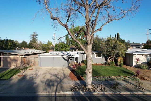 1484 Kingfisher Way, Sunnyvale, CA 94087