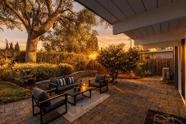 1484 Kingfisher Way, Sunnyvale, CA 94087