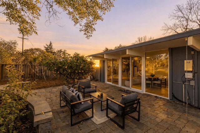 1484 Kingfisher Way, Sunnyvale, CA 94087