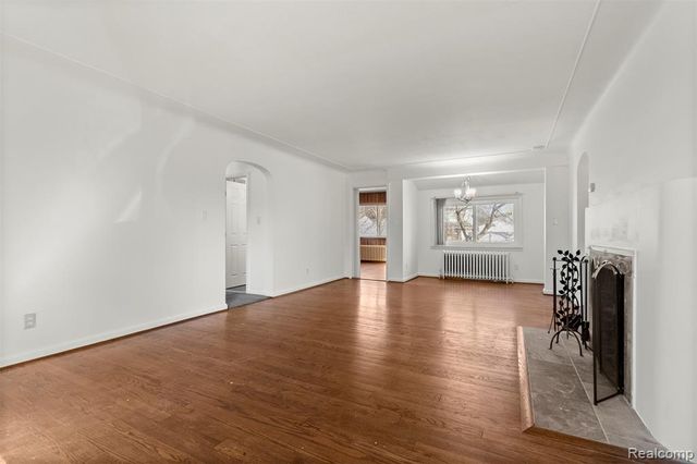 4417 Bedford Street, Dearborn Heights, MI 48125