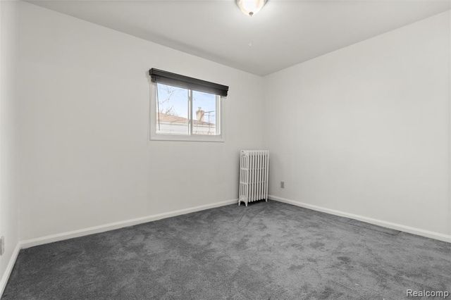 4417 Bedford Street, Dearborn Heights, MI 48125