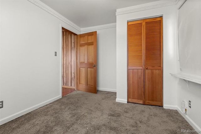 4417 Bedford Street, Dearborn Heights, MI 48125