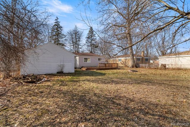 4417 Bedford Street, Dearborn Heights, MI 48125