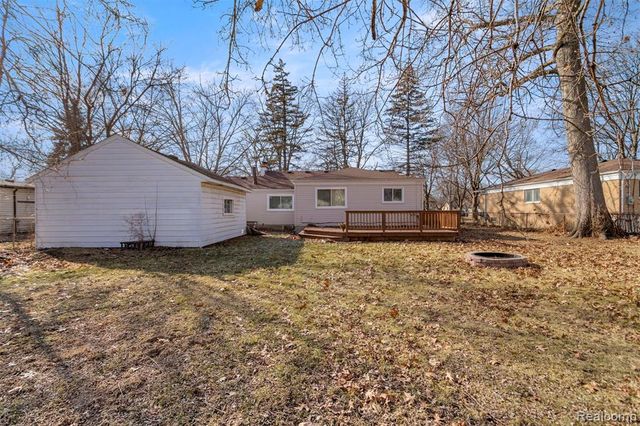 4417 Bedford Street, Dearborn Heights, MI 48125