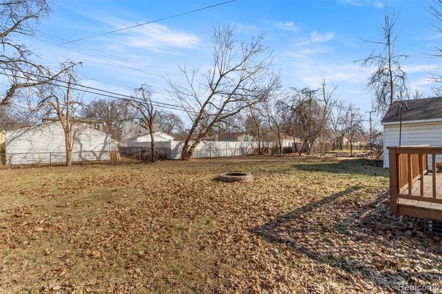 4417 Bedford Street, Dearborn Heights, MI 48125