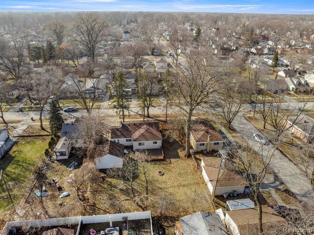 4417 Bedford Street, Dearborn Heights, MI 48125