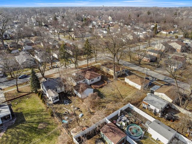 4417 Bedford Street, Dearborn Heights, MI 48125