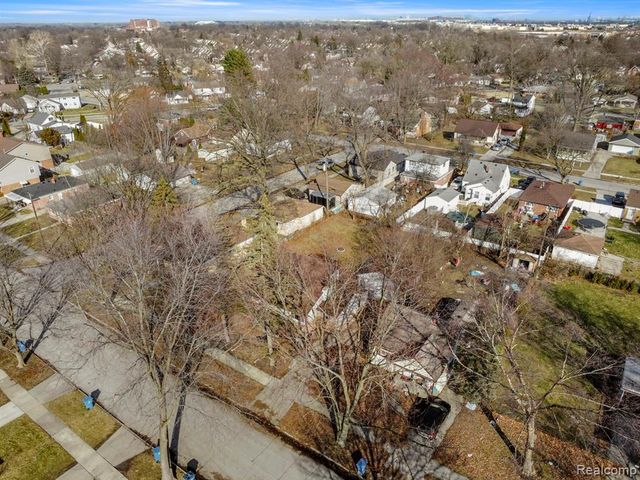 4417 Bedford Street, Dearborn Heights, MI 48125