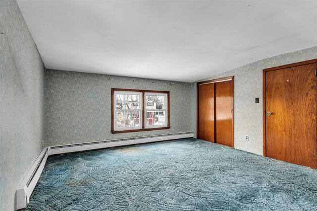 98 Moore Avenue, Oceanside, NY 11572