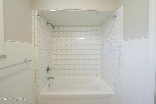 908 Lydia St, Louisville, KY 40217