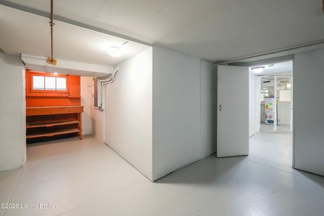 908 Lydia St, Louisville, KY 40217