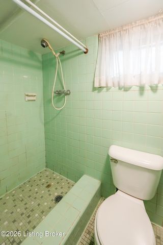 908 Lydia St, Louisville, KY 40217