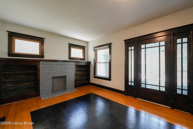 908 Lydia St, Louisville, KY 40217