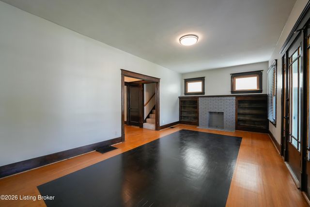 908 Lydia St, Louisville, KY 40217