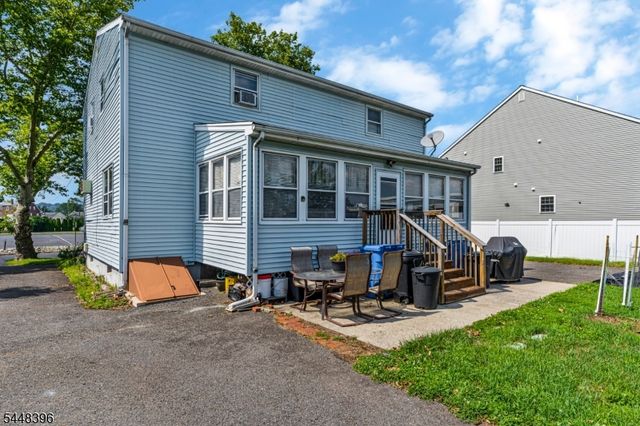 512 Voorhees Ave, Middlesex Boro, NJ 08846