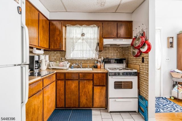 512 Voorhees Ave, Middlesex Boro, NJ 08846