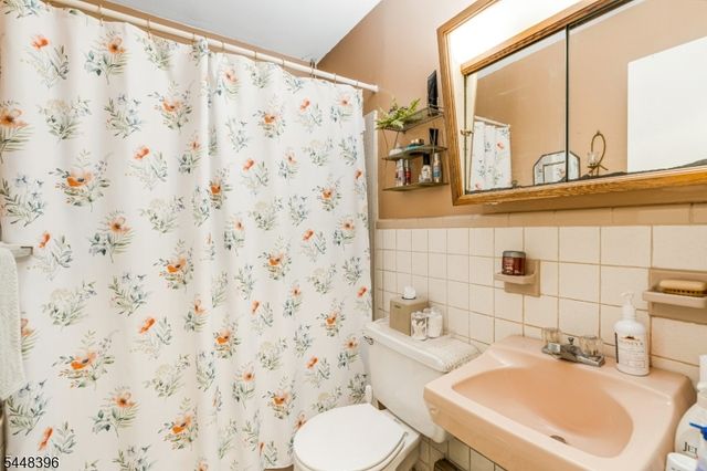 512 Voorhees Ave, Middlesex Boro, NJ 08846
