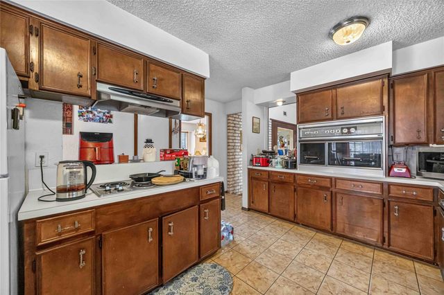 10110 Rolke Road, Houston, TX 77099