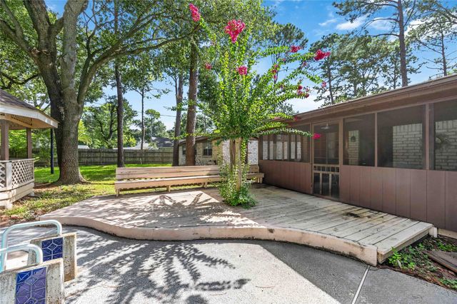 10110 Rolke Road, Houston, TX 77099