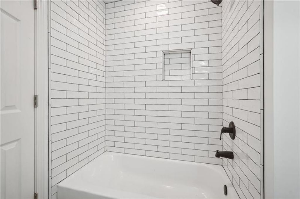 Image 31 of property listing at 2423 Melinda Drive NE, Atlanta, GA 30345