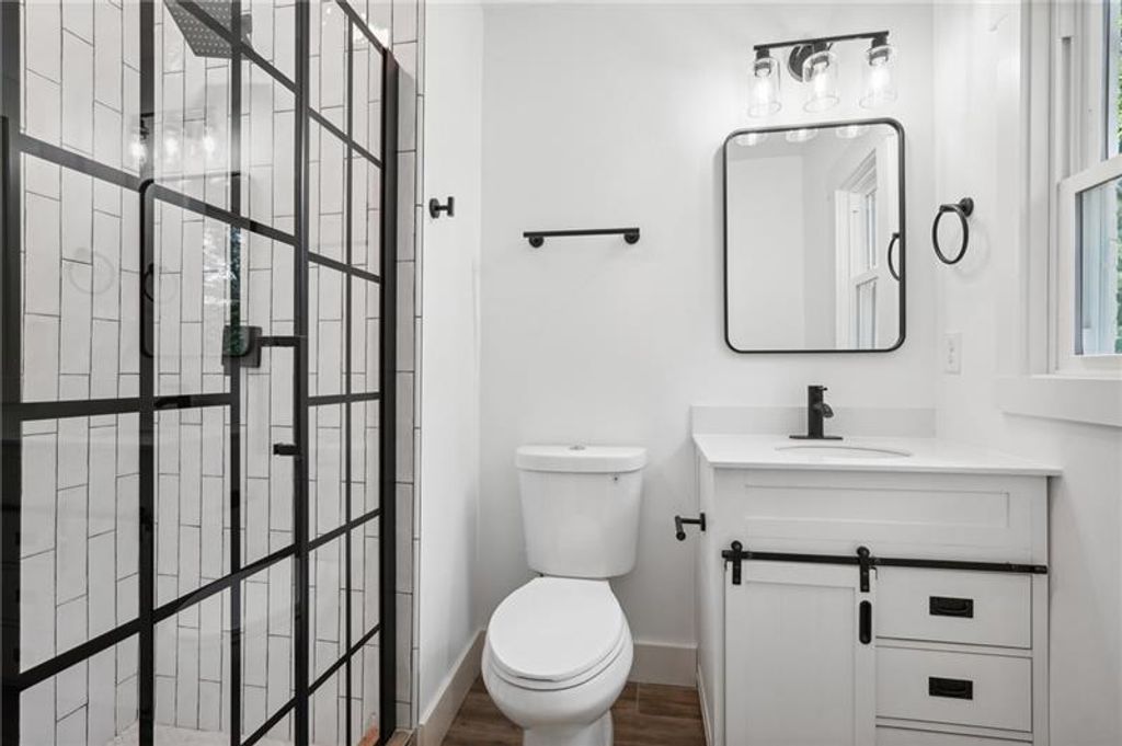 Image 33 of property listing at 2423 Melinda Drive NE, Atlanta, GA 30345