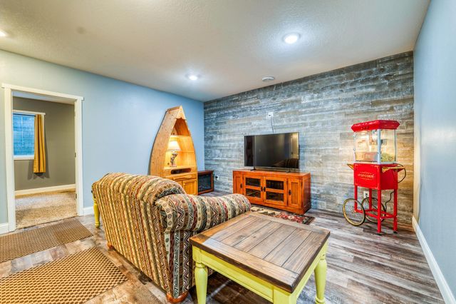 8887 Kabekona Ridge Drive NW, Walker, MN 56484