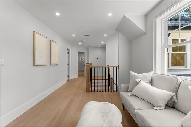 150 Fruit St, Hopkinton, MA 01748