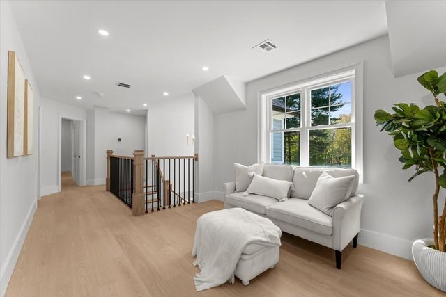150 Fruit St, Hopkinton, MA 01748