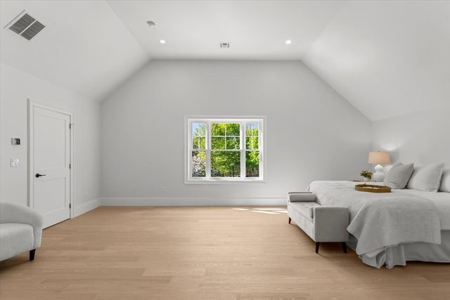 150 Fruit St, Hopkinton, MA 01748