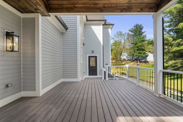 150 Fruit St, Hopkinton, MA 01748