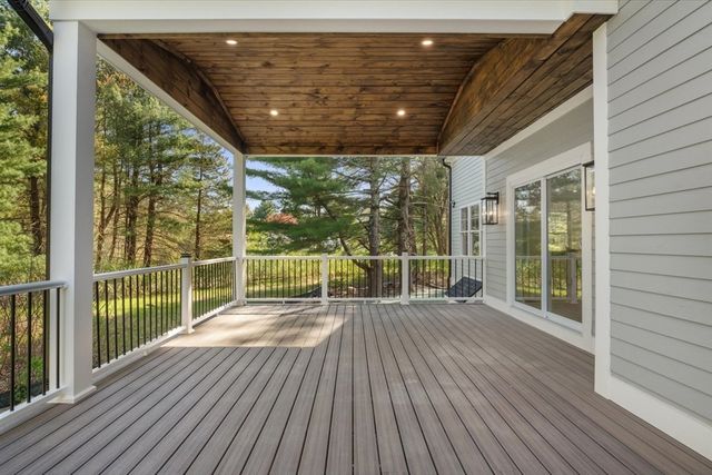 150 Fruit St, Hopkinton, MA 01748
